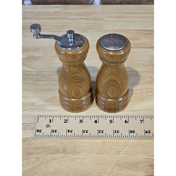 Vtg Olde Thompson Oak Wood Pepper Grinder Mill & Salt Shaker Set USA VGC - Picture 5 of 7
